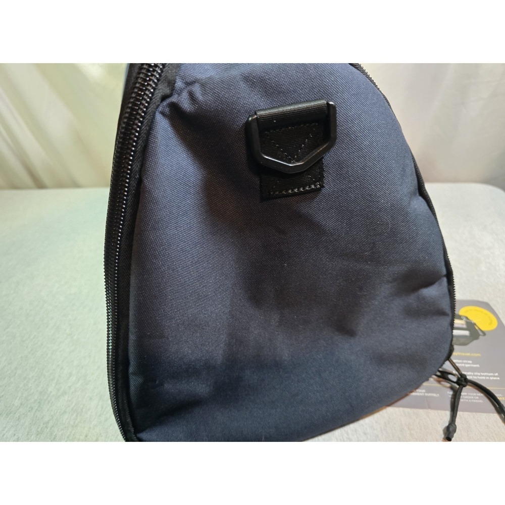 Halfday Duffel Garment Bag Travel-Friendly Unused No Strap - Picture 4 of 5